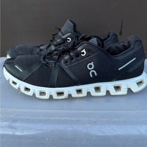 On Cloud Mens/Womens Black Athletic Running Shoes